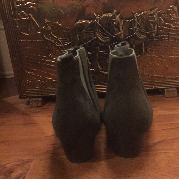 Cape Robbin booties - Picture 2 of 15